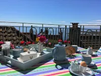 21 Shoregate - stylish cottage with sea views and secluded garden, pet-friendly Hotels in Crail