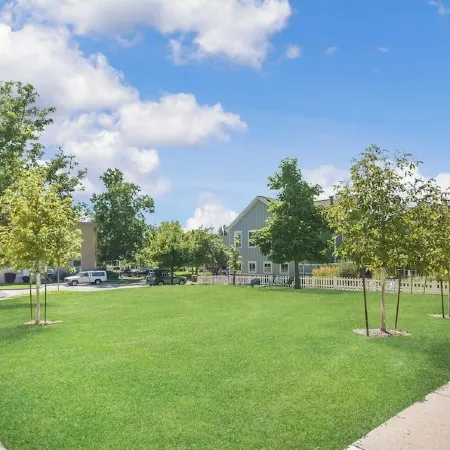 Cozy  condo with sunny rooftop  Patio -Perfect outdoor Oasis in Heart of Boulder