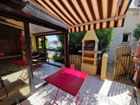 Cap D'agde im Naturistendorf Village Naturiste Villa mit Blick auf die Marina