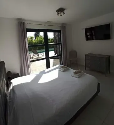 Maison Avec Piscine Chauffée à 200 m de la mer Plage Rochelongue