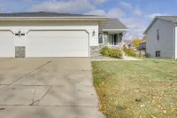 Near Medical Corridor: 'whimsy Wisconsin' Duplex - 2-نجوم
