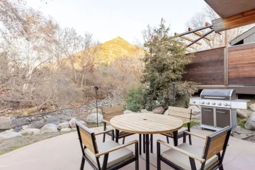 River Spirit- Arquitectural wonder of the Sequoias