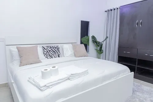 Beautiful Home away from home-2BR
