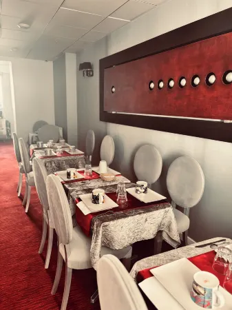 Logis Hôtel Saint Martin Отели в г. Флери-Лез-Обре