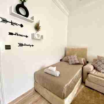 Charming Apartment in the Heart of the City Close to everything Others