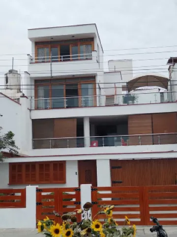 Ubicado al frente de la playa, excelente opción para vacaiones en pareja.