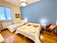 Como city apartment Giulio Cesare- Private parking