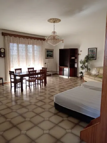 Cozy, warm and in a strategic neighborhood