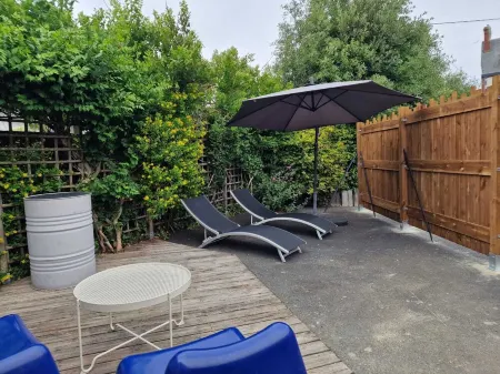 Small Paimpolaise house 2 minutes' walk from town center and port. Отели в г. Пемполь