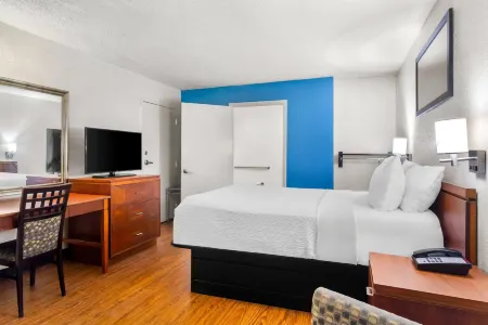 Travelodge Suites by Wyndham MacClenny/I-10 Отели в г. Бейкер