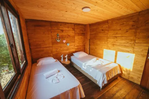 Habitación Frente al Manglar 2 Camas Individuales en Playa Blanca Isla Barú