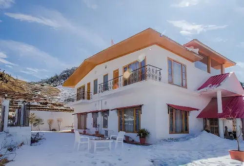 aMALA Villa - Six Bedroom Luxurious Villa with Himalayan View Hotels in Tehri Range