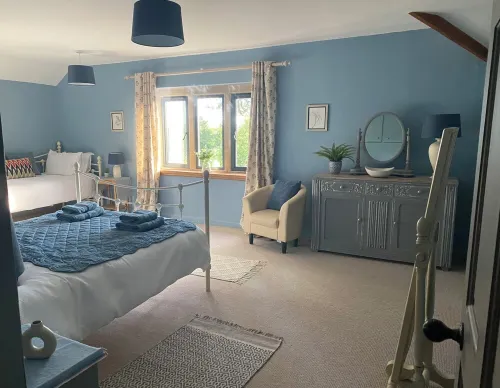 Walnut Farm, Kingscote, Cotswolds - Unique farm stay Các khách sạn ở Tetbury