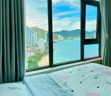 HQH Sea View Apartment Отели рядом с достопримечательностью «Lucky Foot Spa Nha Trang»