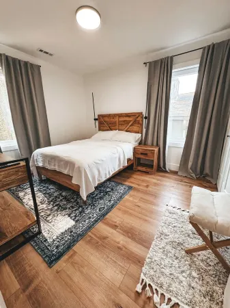 Charming 2-bedroom house with WiFi, AC in Spartanburg