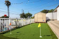 Pool house w/Playground, Mini Golf, King Bed