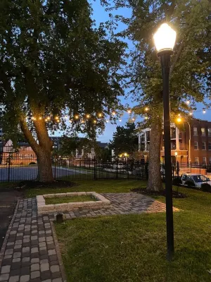 Fully Furnished Adorable Carriage House in Heart of downtown Kansas City