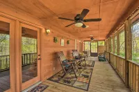 Cozy Hiawassee Cabin w/ Fire Pit & Mtn Views! - parking