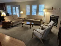 6 Bedroom, 4.5 Bathroom, 2 Kitchen - Spacious & Clean in Quiet Neighborhood