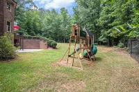 Atlanta Luxurious 6000 SqFt 9 Bedrooms w/ Hot Tub