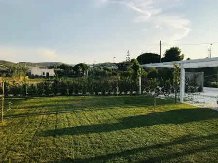 HOLIDAY HOME 400 MT FROM THE SEA AND 1 KM FROM THE CENTER - OASIS WITH GARDEN AND SPA -