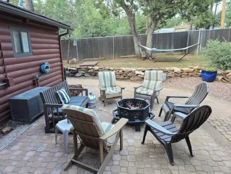 PINE RANCH: 2 Acres of Mountain Views, Elk Visits and Lots of Room for Everyone!