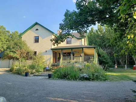 Ski the day Hot tub and Fireplace at night Отели в г. Роки Вью Каунти