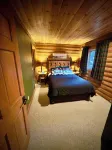 All Season Adventure - Hot Tub - Luxe Cabin on Boyne Mountain