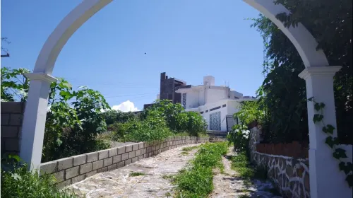 Single house in front of the lake Hotels in Jojutla