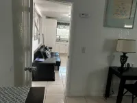 Delightful apartment with AC in sunny Delray Beach