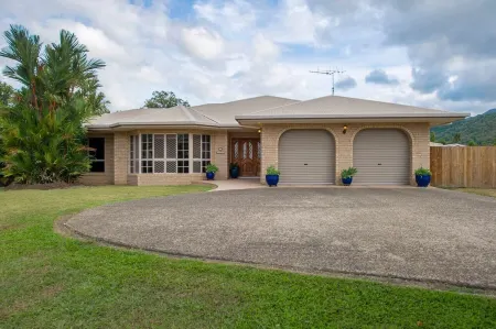 Gateway to Port Douglas Daintree