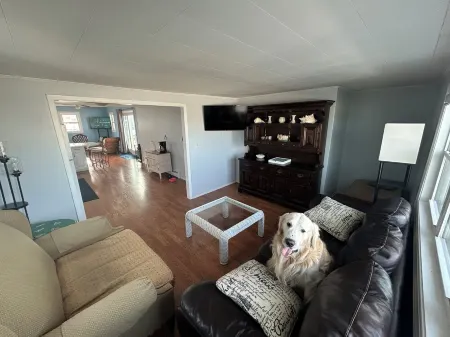 Charming 3-bedroom house in Lavallette with WiFi and AC. Отели в г. Лаваллетт