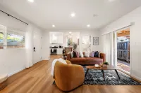 New Lux and Cozy MTV Downtown Traveler's Dream Home - 3-Star
