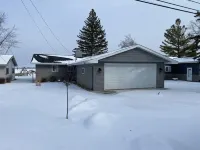 Lakefront on Beautiful East Bay of Houghton Lake!