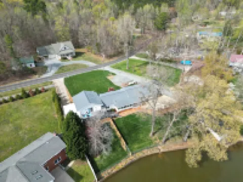 High Rock Lake is calling! Wright by the Lake - Lakefront Duplex