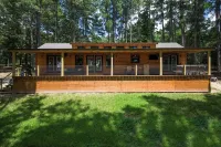 Hillside Hideaway - Lakefront Cabin