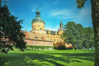 Hotell Röda Magasinet Hotels near Långbergsparken