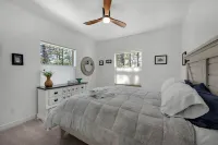 Luxurious Executive Rental - 3Bed / 3 Bath - 30+ Days Required