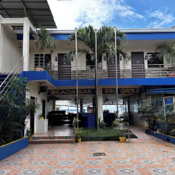 Mangos Beachfront Resort