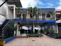 Mangos Beachfront Resort