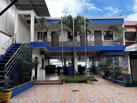 Mangos Beachfront Resort