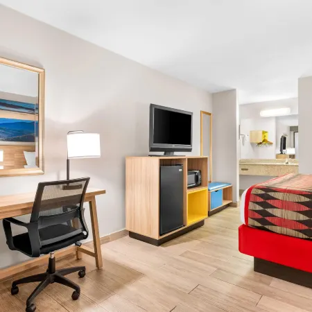 Days Inn by Wyndham Hoover Birmingham