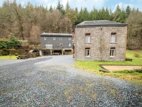 Historic Watermill in Bohan, Cleaning Included Các khách sạn ở Vresse-sur-Semois