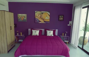 รูปภาพของVilla Manni: the Art of Outdoor Living Amid Coconut Palms.