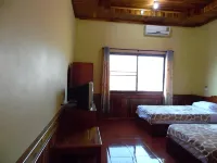 Oudomphone Guesthouse 2 Hotels in Houeisay