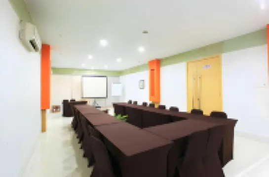 Sabrina Paninsula Hotel di Marpoyan Damai