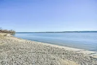 All-Encompassing Family Retreat Near Lake Texoma! - 3-Star