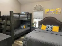 Cozy Cottage in Rayburn Country-Pet Friendly-King Suite/Pool Table! Sleeps 10 Các khách sạn ở Jasper County