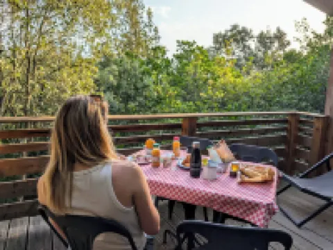 Les Cabanes Dans les Bois Logis Hôtel