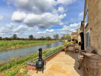 Cottage in Northumberland with Dog Run & Gardens